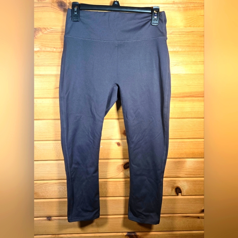 Fabletics High Waisted Trinity Mesh Powertouch Capri Leggings Pewter Large NWT